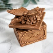 Шоколадная фигурка «Шкатулка с бабочкой» (5*5 см, 100 гр.)