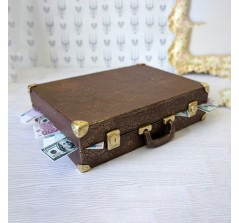 Шоколадная фигура «Чемодан с деньгами» с лепными элементами (1020 гр.)