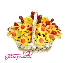 Композиция из фруктов "Весенняя корзиночка"