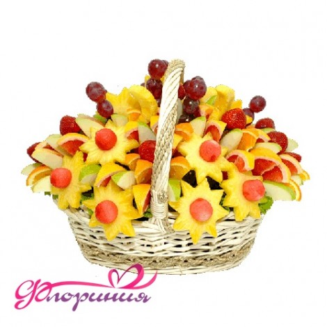 Композиция из фруктов "Весенняя корзиночка"