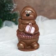 Шоколадная фигурка «Пингвин с подарком» (12 см, 140 гр.)